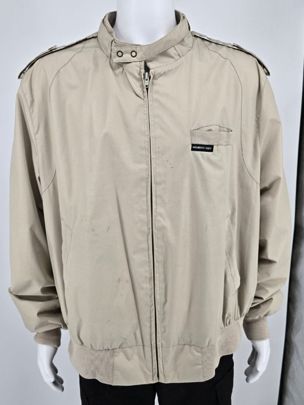 Vintage 1980s Members Only Zip-Front Beige Polycotton Racer Jacket (XL)